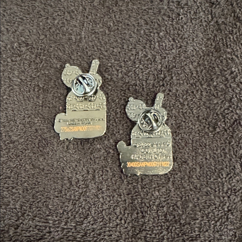 Sanrio Pin Lot of 2 - Picture 2 of 2